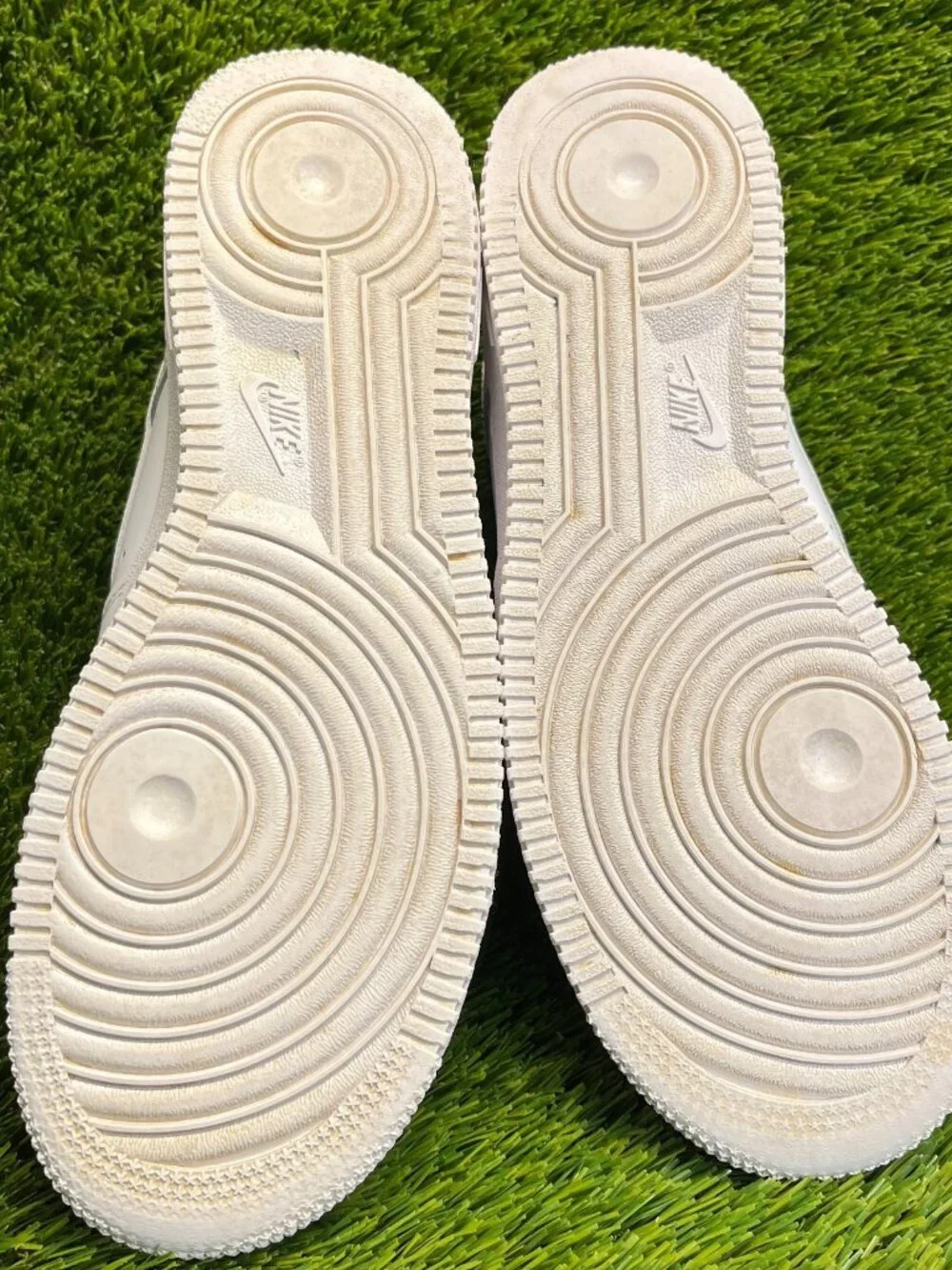 Nike Air Force 1 Low '07 Mens Size 8.5 White Athletic Lifestyle Shoes Sneakers - Picture 9 of 12